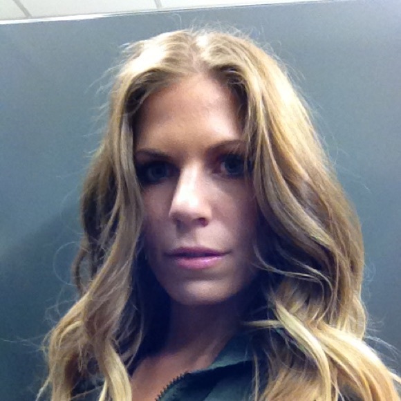 Meet your Posher, Rachel - Picture 1 of 1